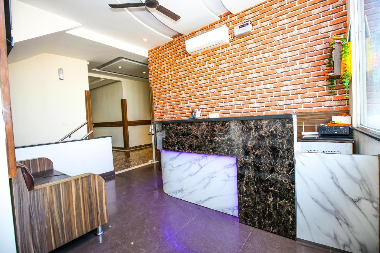 Hotel Woodcrest Zirakpur Chandigarh - Luxury Rooms 外观 照片